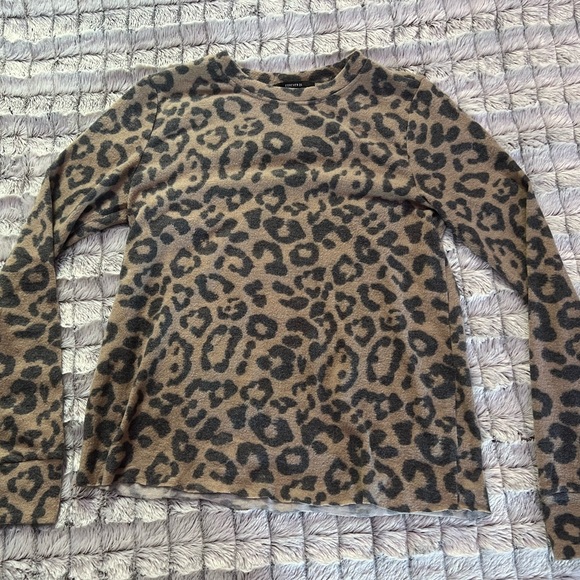 FOREVER 21 Top - Picture 4 of 4